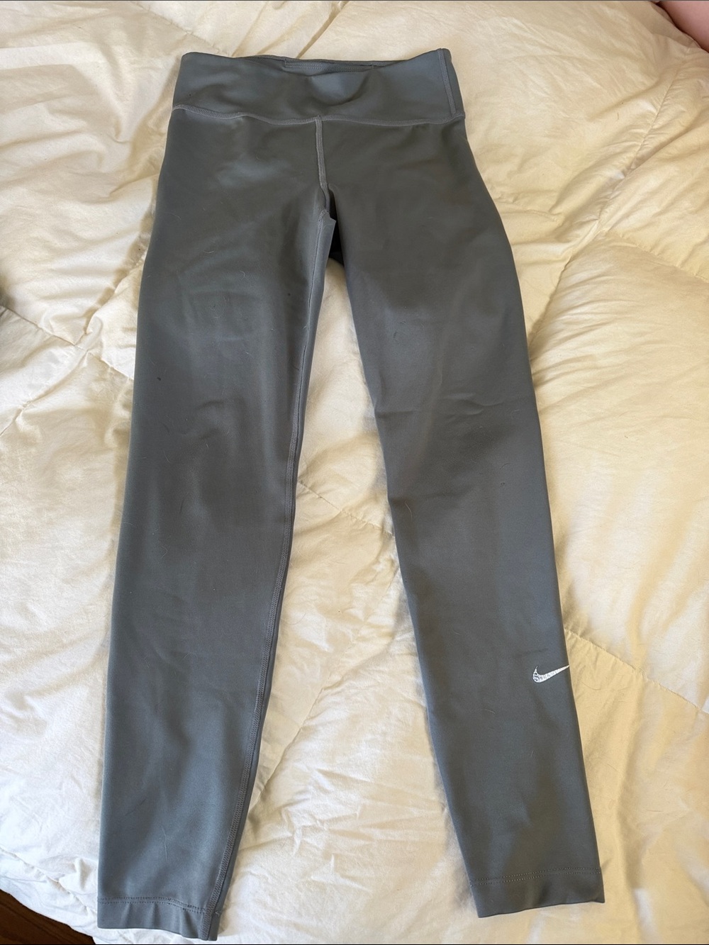 Nike Kids Gray Full-Length Athletic Leggings with Swoosh